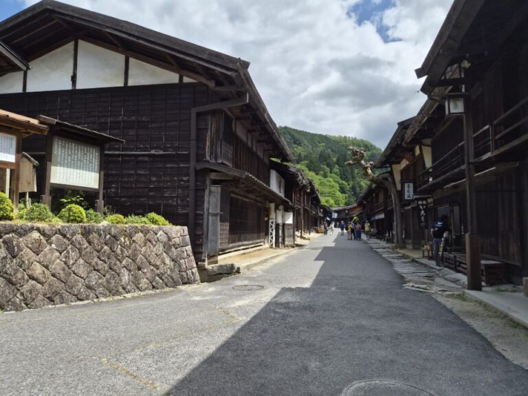 木曽路の宿場町「妻籠宿」で歴史散策